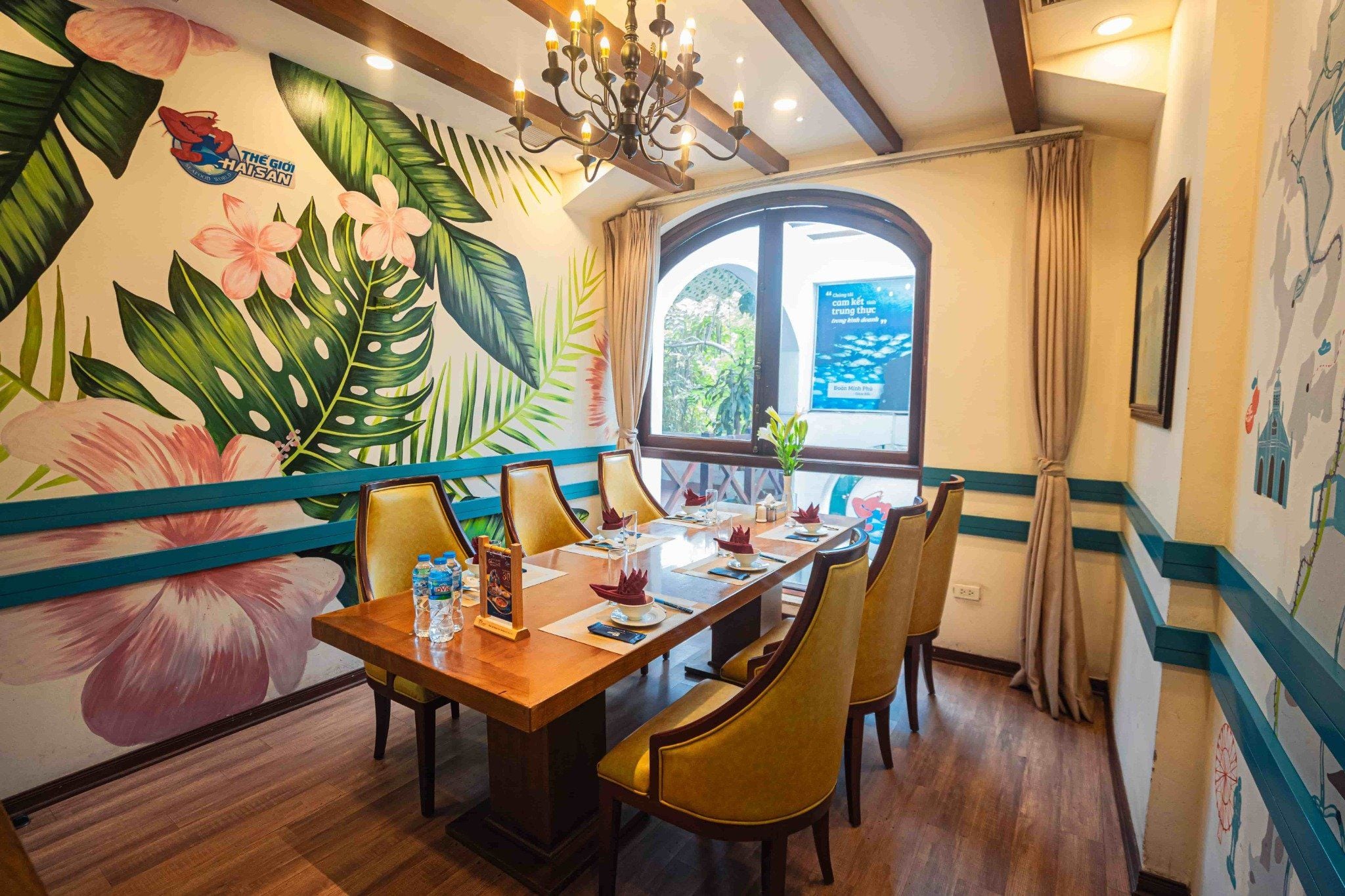 Thế Giới Hải Sản - 18 Trần Kim Xuyến