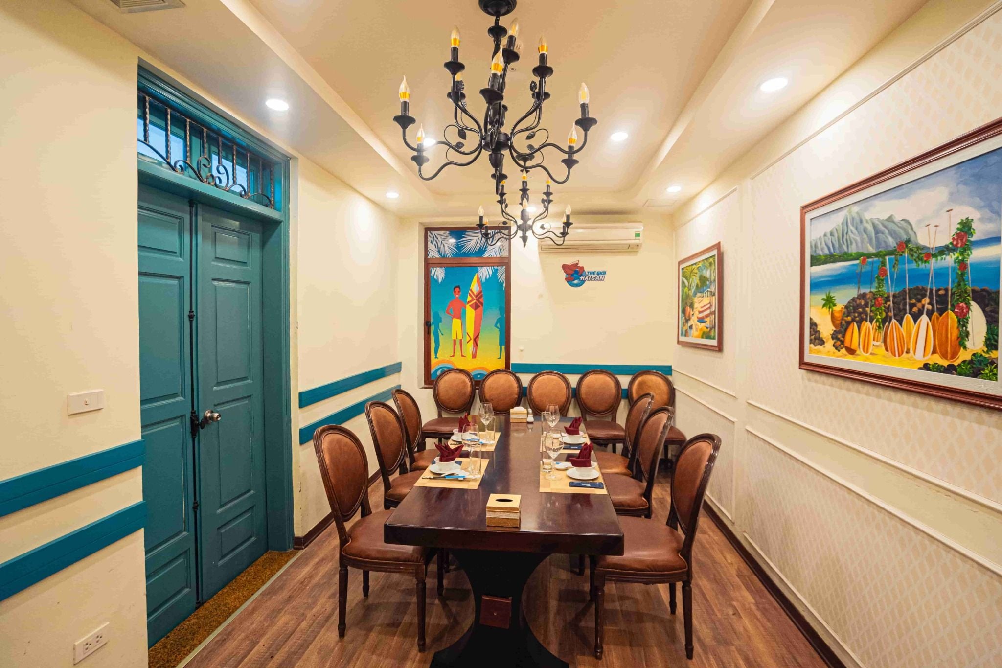 Thế Giới Hải Sản - 18 Trần Kim Xuyến