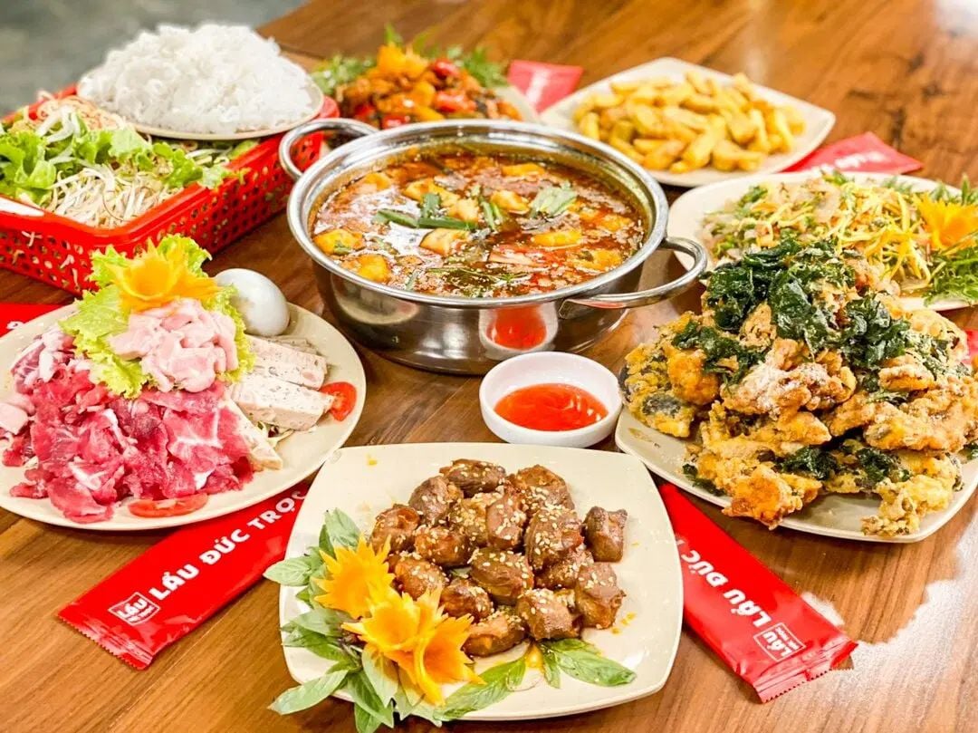 Lẩu Bò Triều Châu Số 1 - 790 Đường Láng