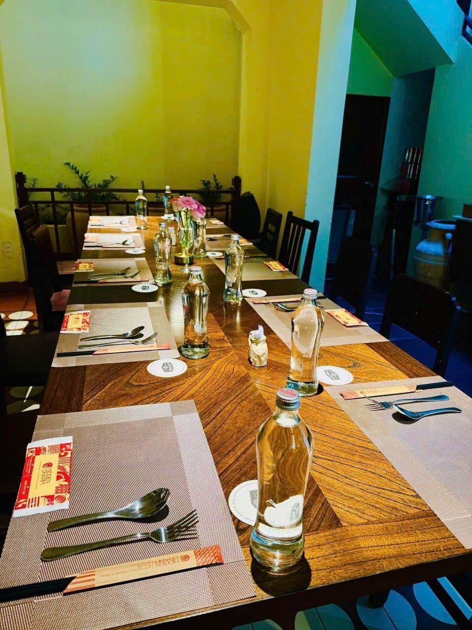 Hidden Charm Restaurant - 101 Xuân Thủy