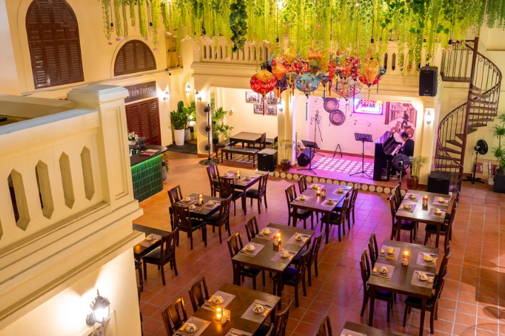 Hidden Charm Restaurant - 101 Xuân Thủy