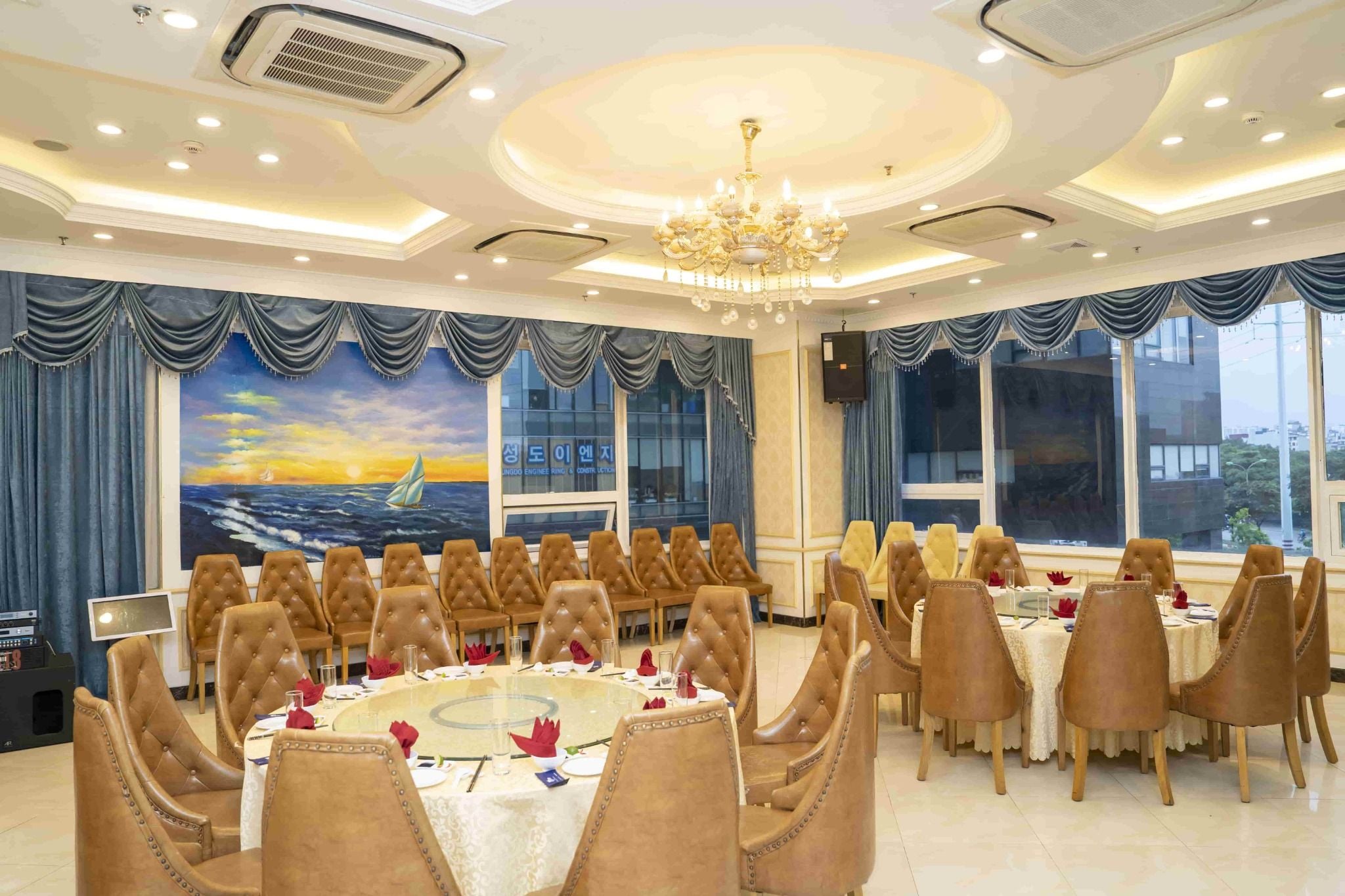 Thế Giới Hải Sản - 99 Mễ Trì