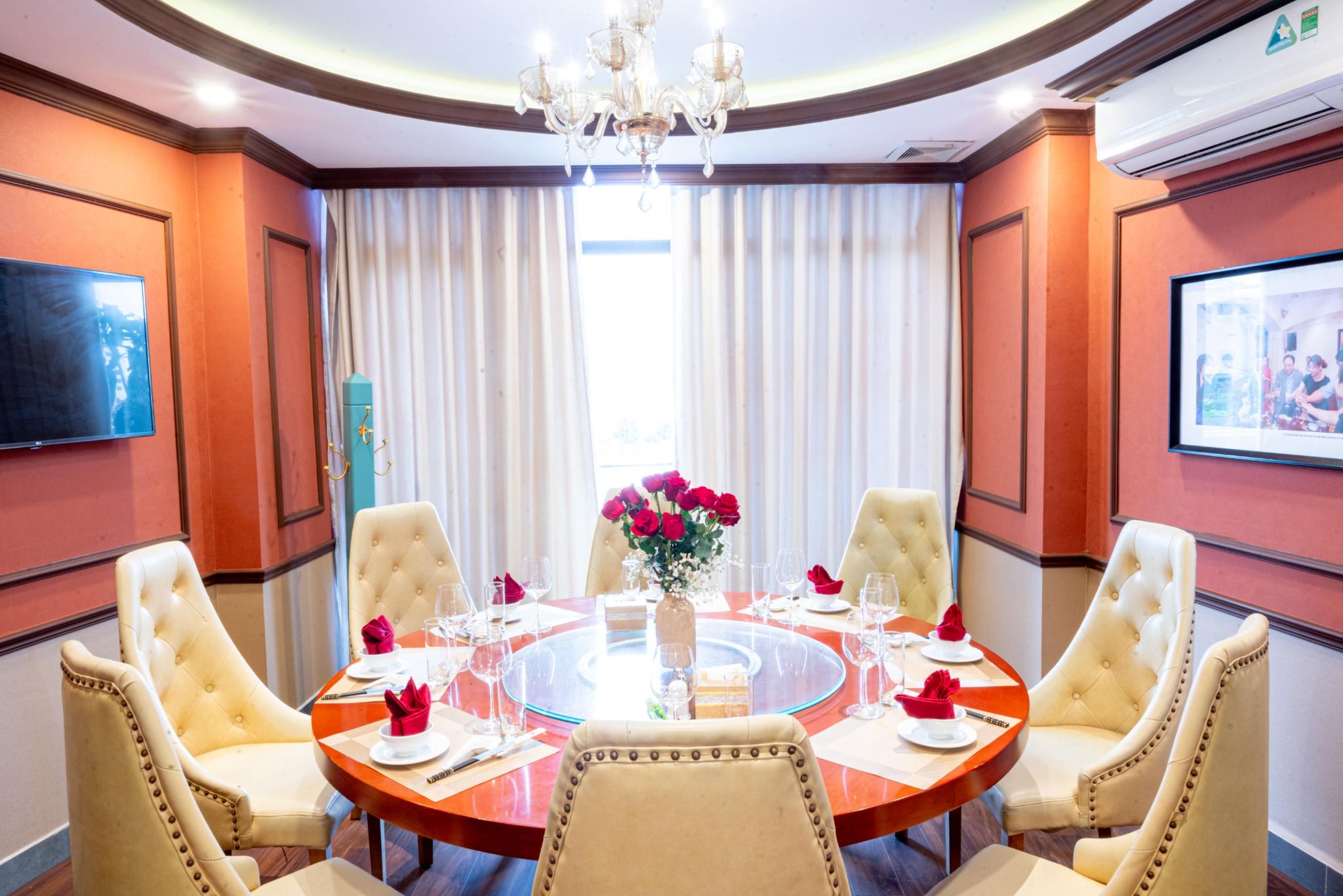 Thế Giới Hải Sản - 60 Vũ Trọng Khánh