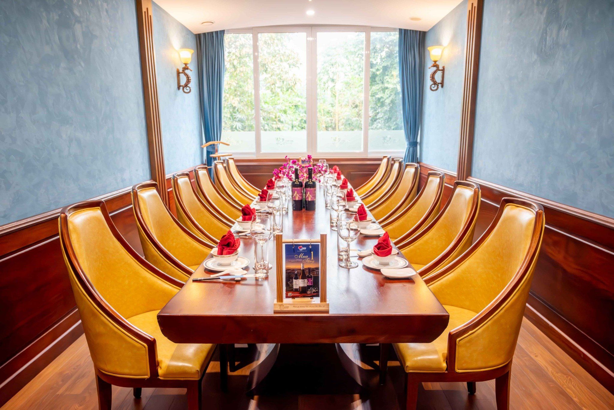 Thế Giới Hải Sản - 36 Điện Biên Phủ