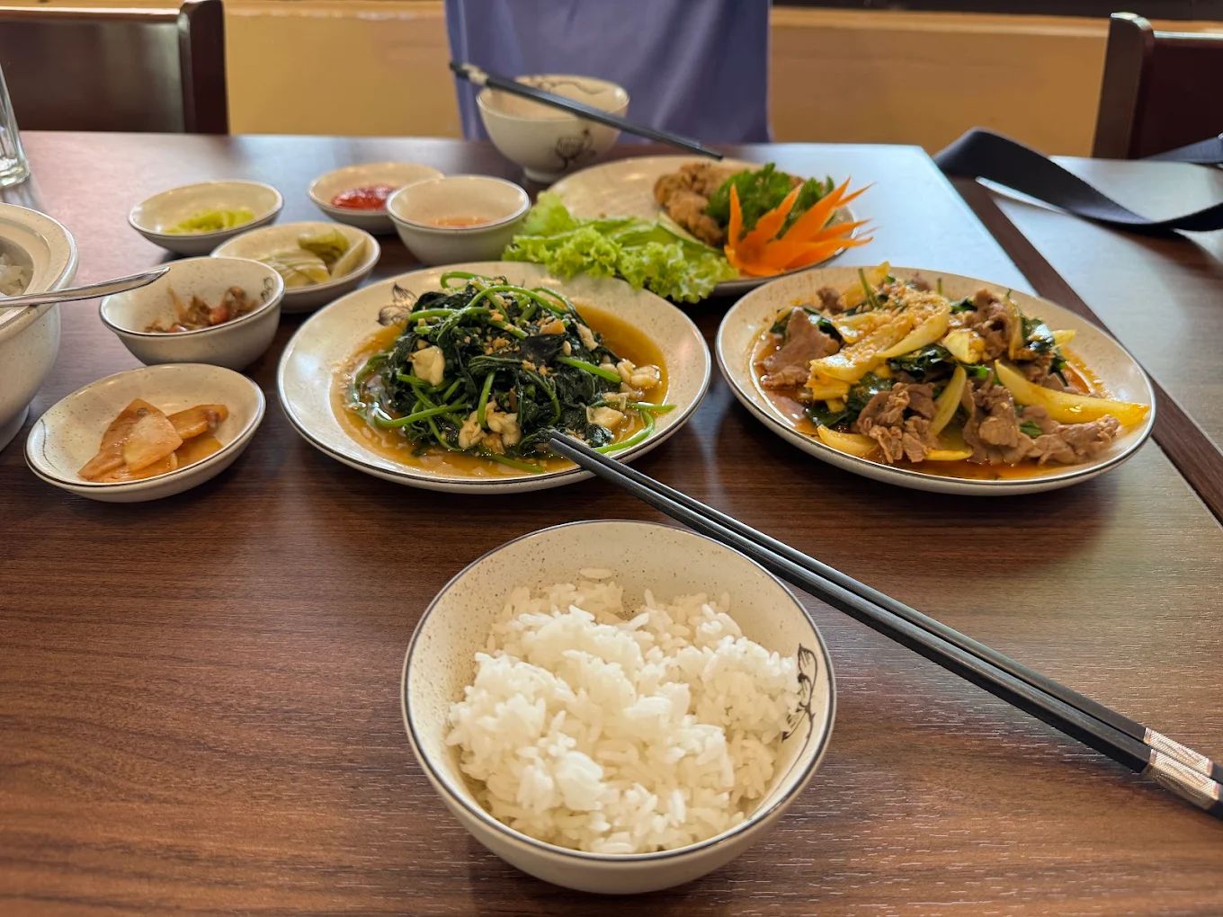 Nhà Hàng Hương - 31 Võ Thị Sáu