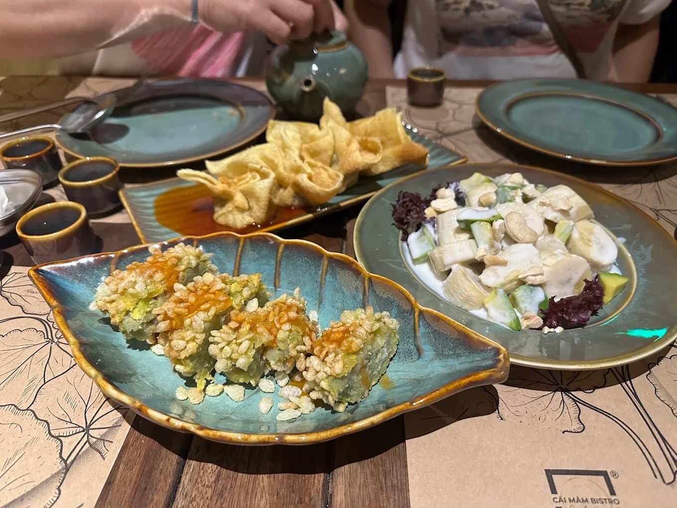 Cái Mâm Bistro - 5 Lương Văn Can