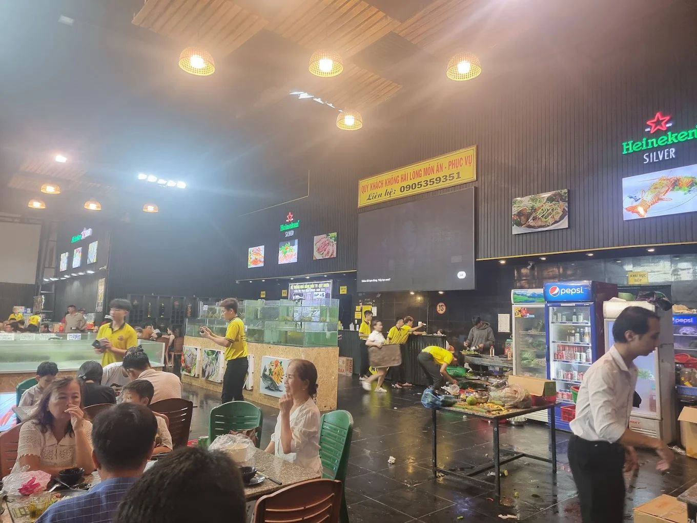 Chợ Hải Sản Mr Mộc - 56 Nguyễn Thị Định