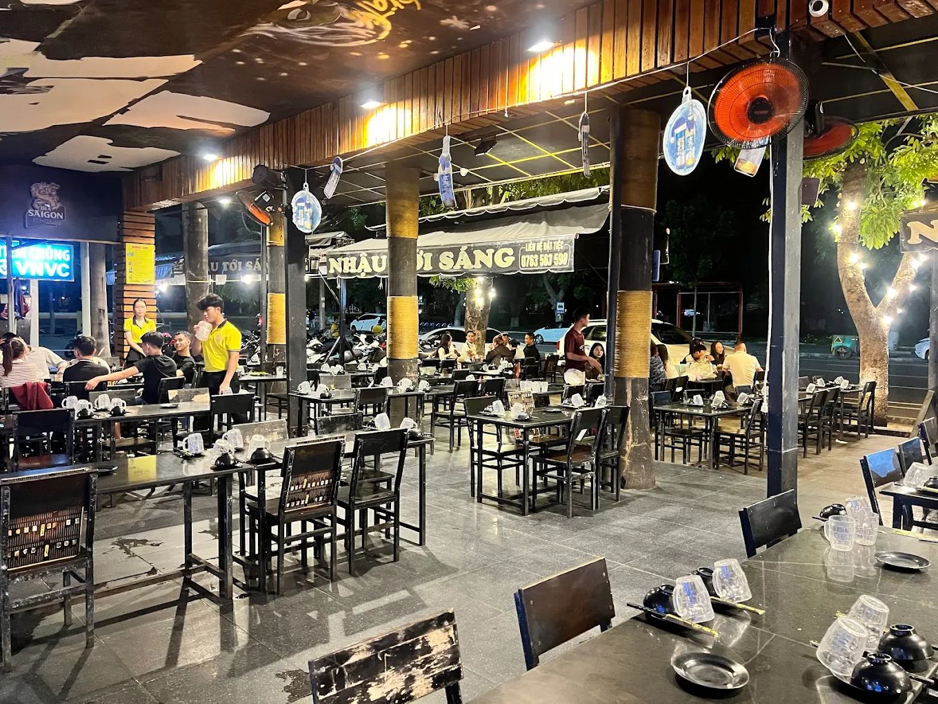 Nhậu Tới Sáng Mr Mộc - 7 Lê Duẩn
