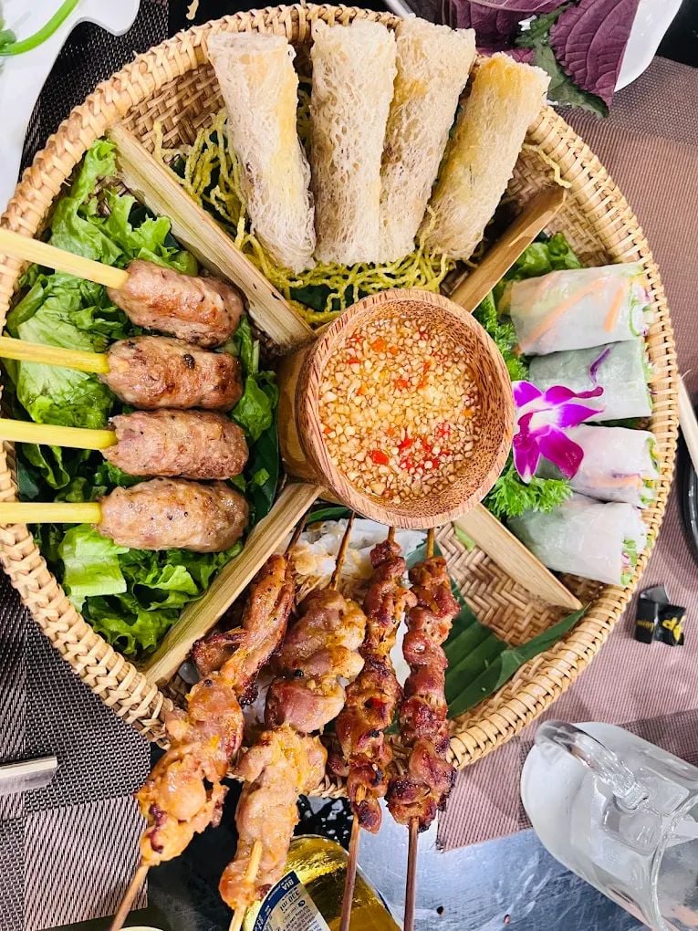 Bếp Xưa - 27 Nguyễn Chí Thanh