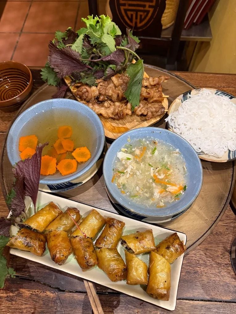 Cái Mâm Bistro - 5 Lương Văn Can