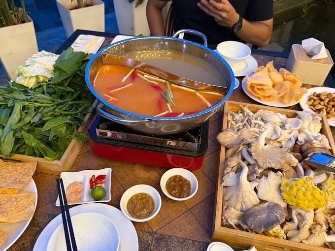 Nấm Kitchen - 98 Hoàng Quốc Việt