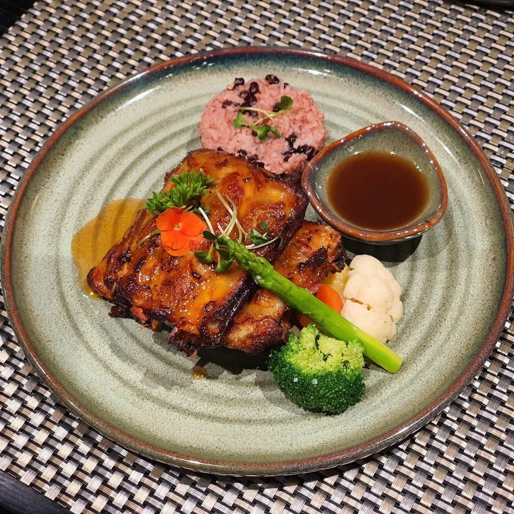 Mesdames Linh Cuisine - 30 Bát Sứ