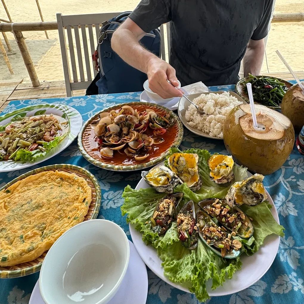 Biển Ngọc - Lăng Cô