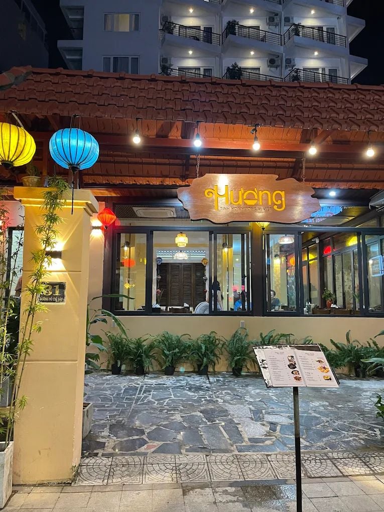 Nhà Hàng Hương - 31 Võ Thị Sáu