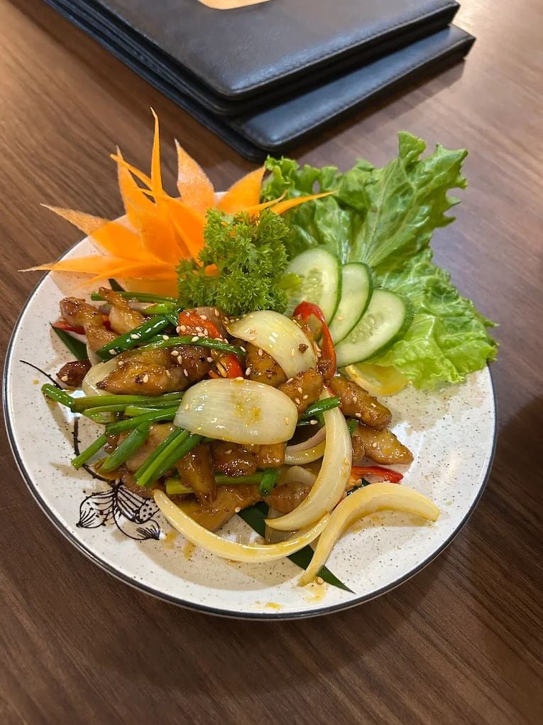 Nhà Hàng Hương - 31 Võ Thị Sáu