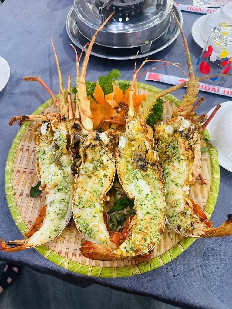 Hải Sản Hoài Hương - Lô D2 Nguyễn Trung Tín
