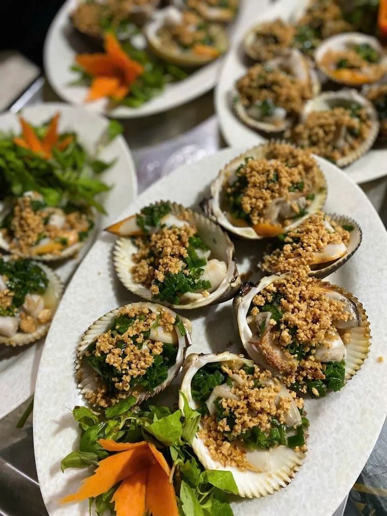 Hải Sản Hoài Hương - 365 - 367 Trần Hưng Đạo