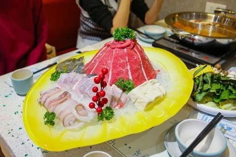 HẢOLA - Món Hoa cho người Việt - 49 Quang Trung