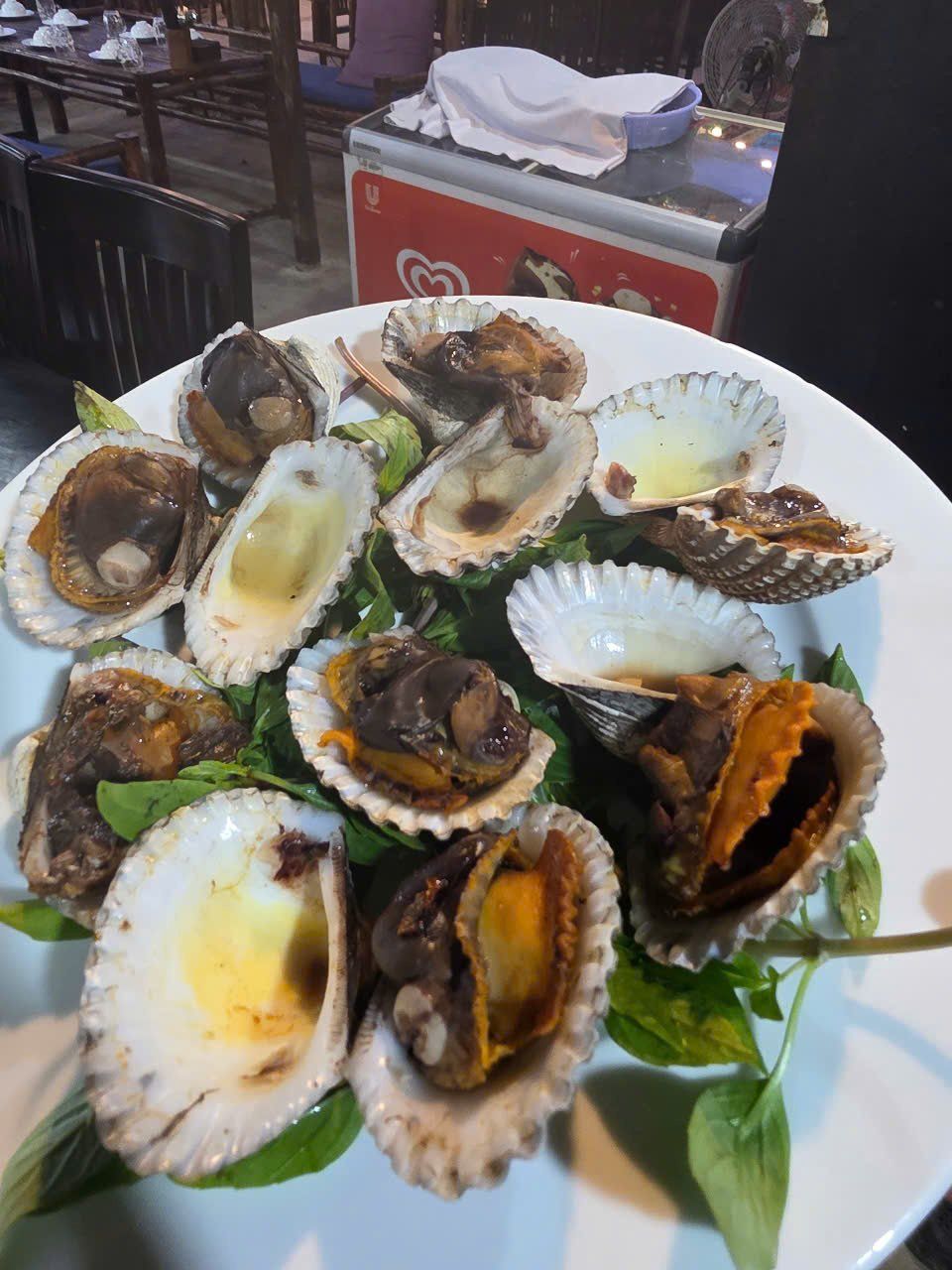 Tuyết Seafood - Lô 3 Biển An Bàng
