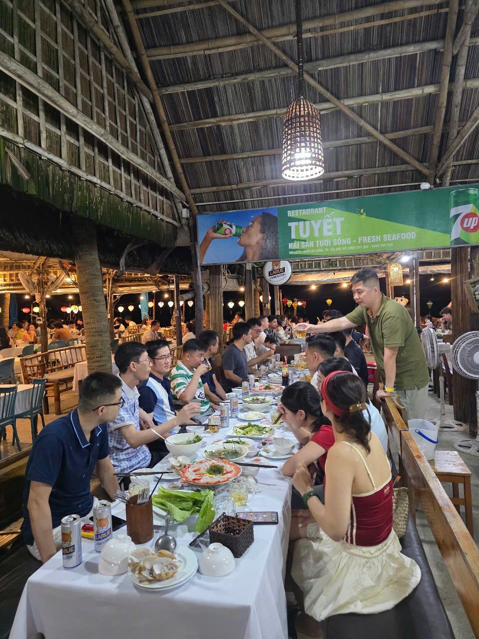 Tuyết Seafood - Lô 3 Biển An Bàng