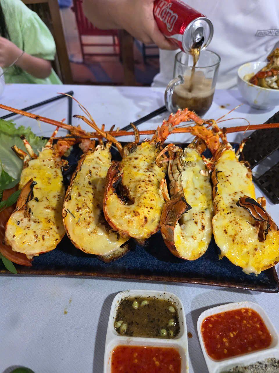 Tuyết Seafood - Lô 3 Biển An Bàng