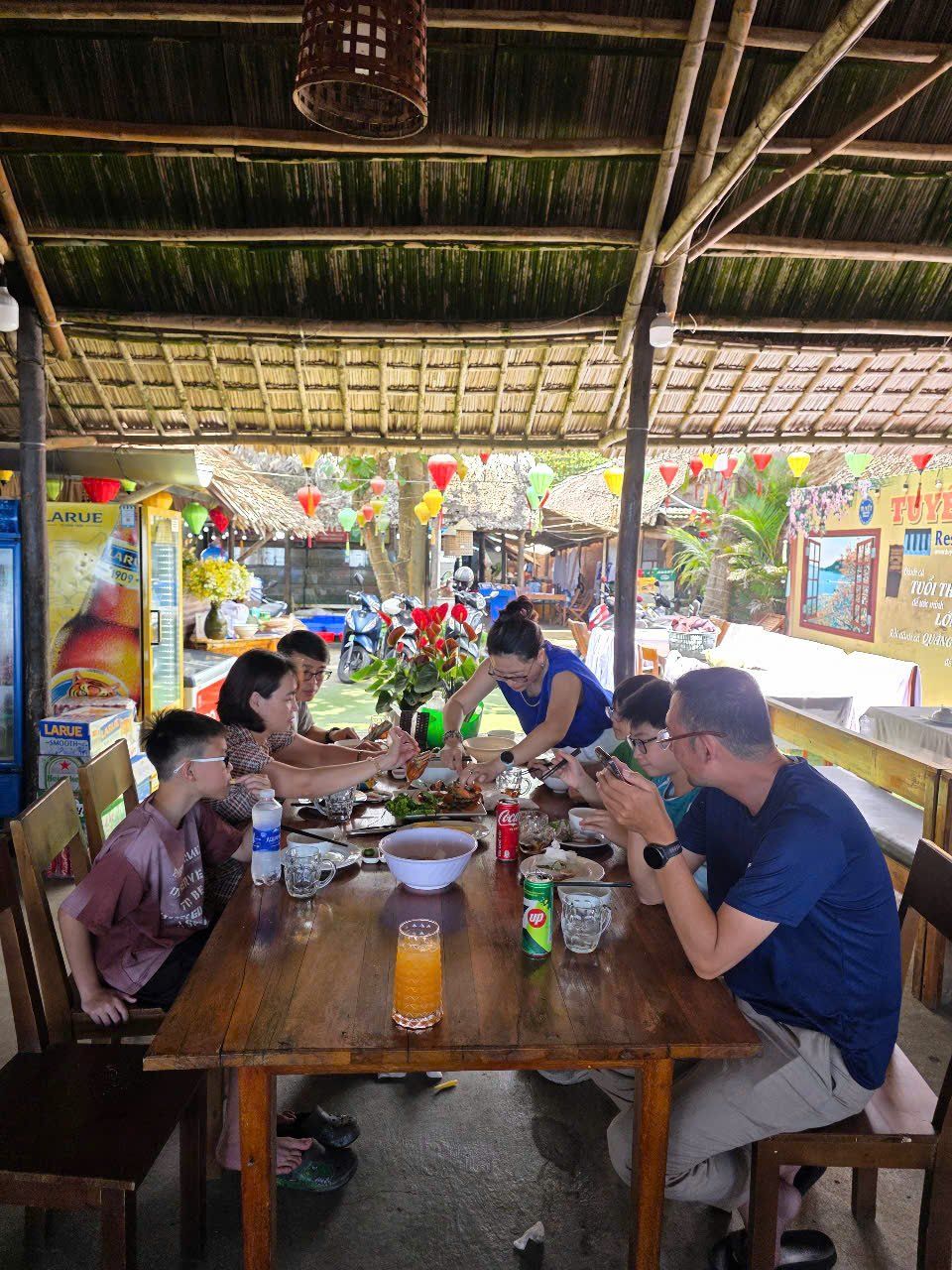 Tuyết Seafood - Lô 3 Biển An Bàng