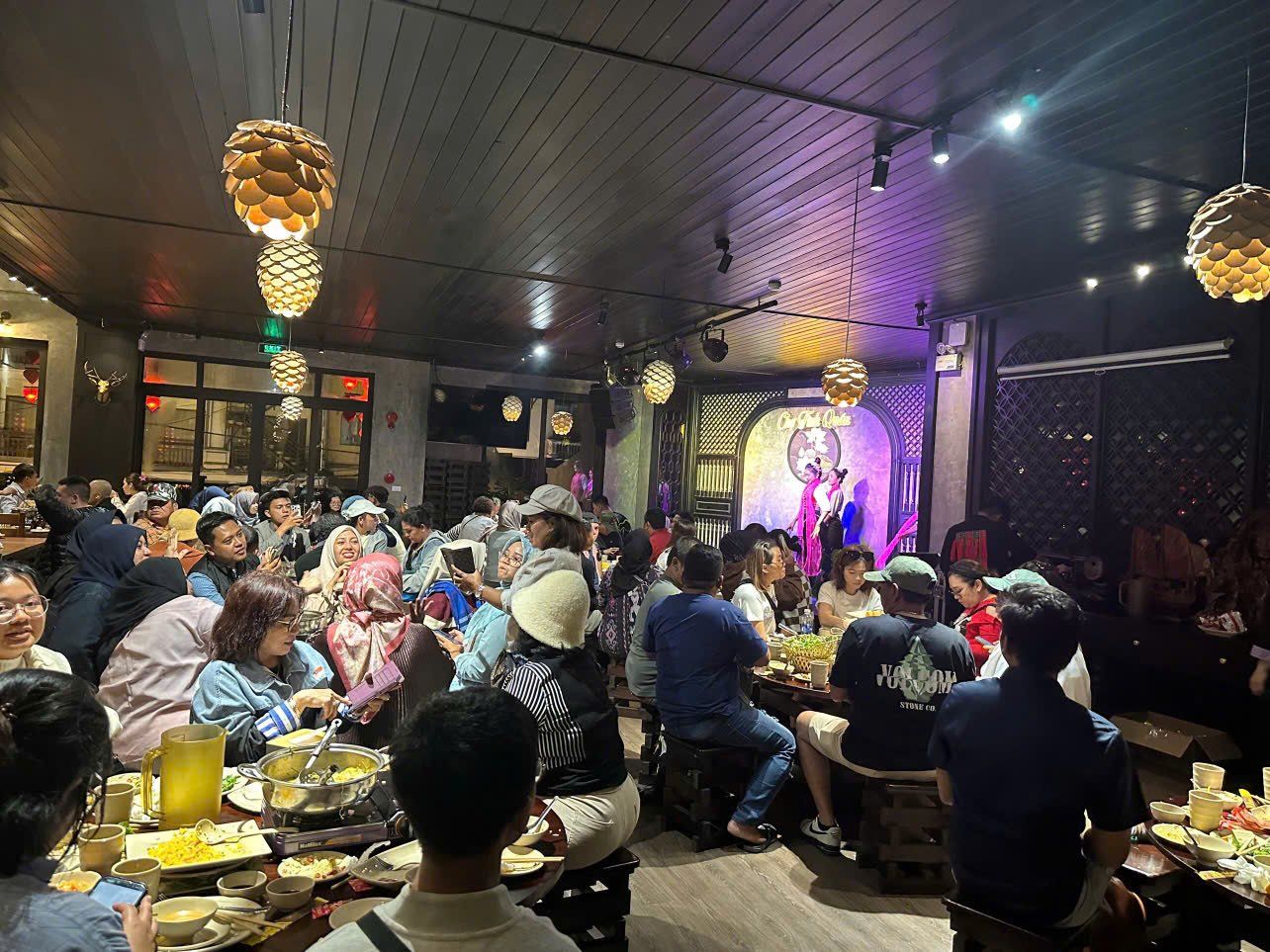 Chợ Tình Quán - 63D Fansipang
