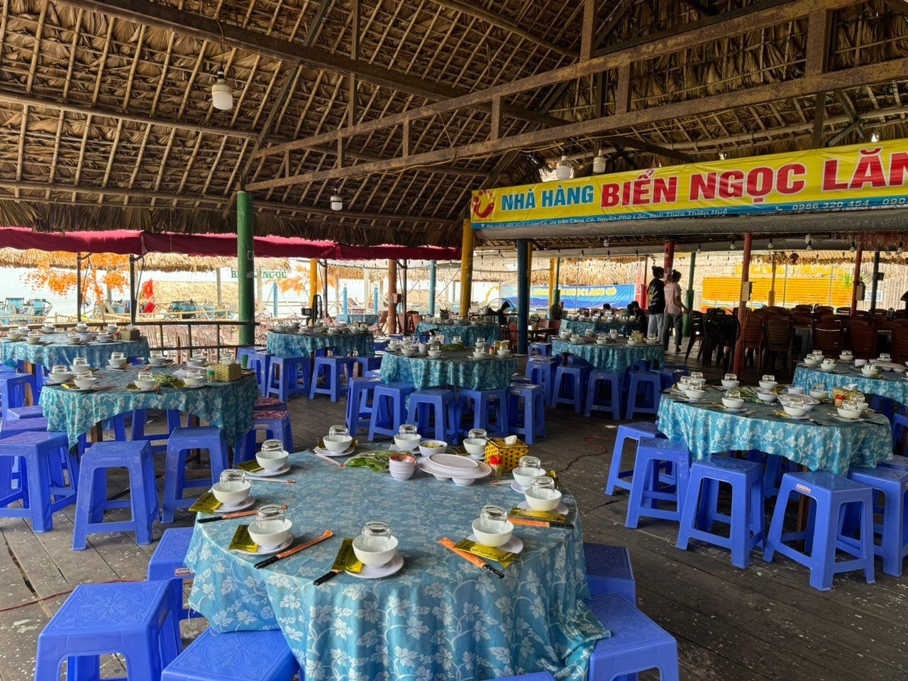 Biển Ngọc - Lăng Cô