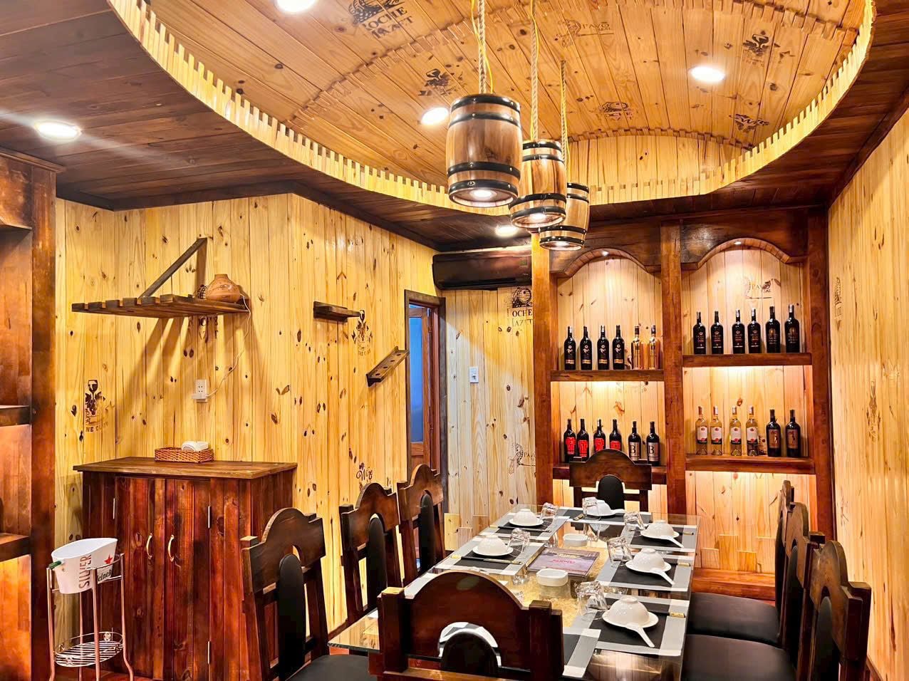 Ẩm Thực Đệ Nhất Hương Việt - 202B Hoàng Văn Thụ