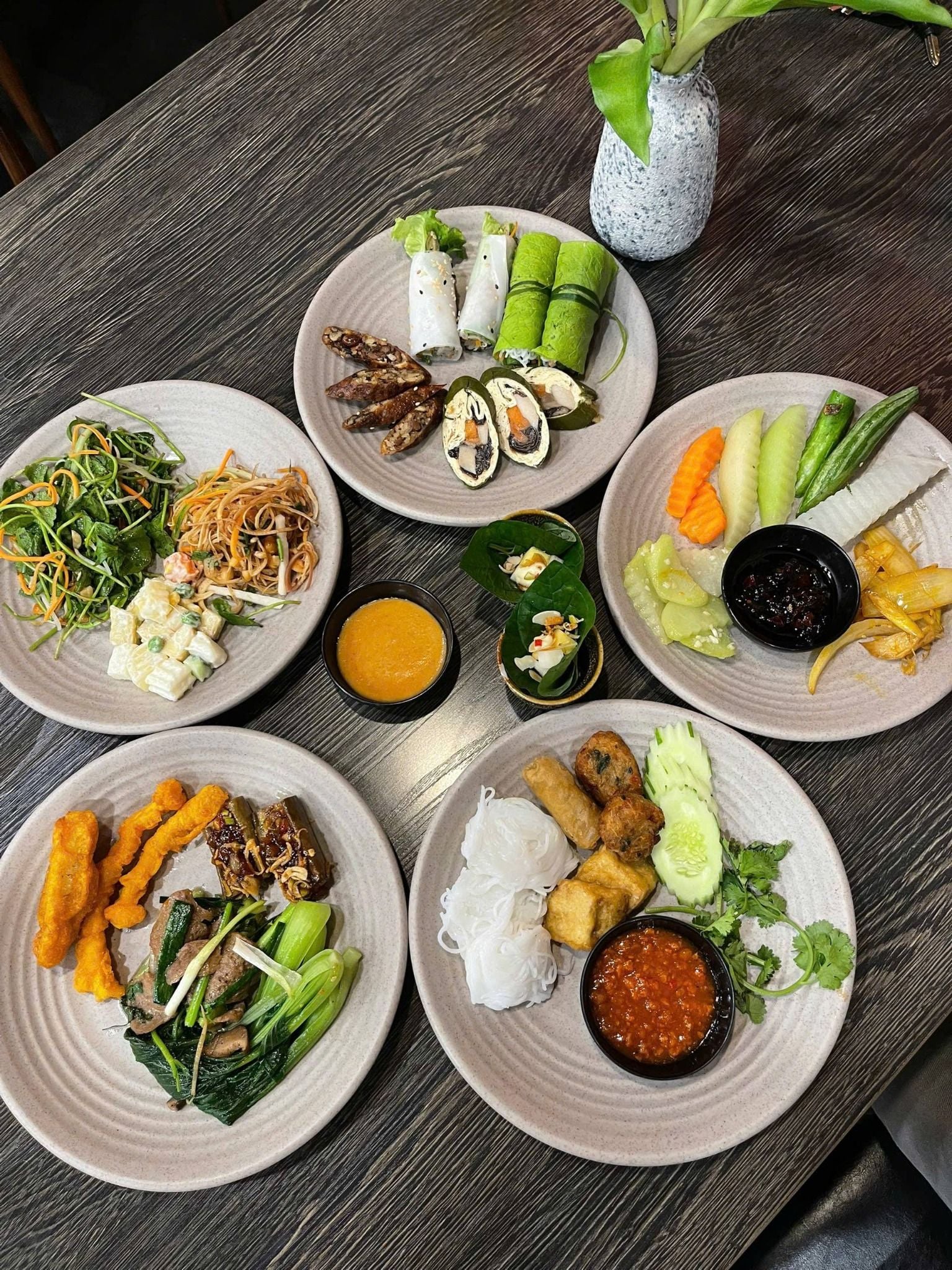 Chay Đàm Hoa - Green Park Dương Đình Nghệ