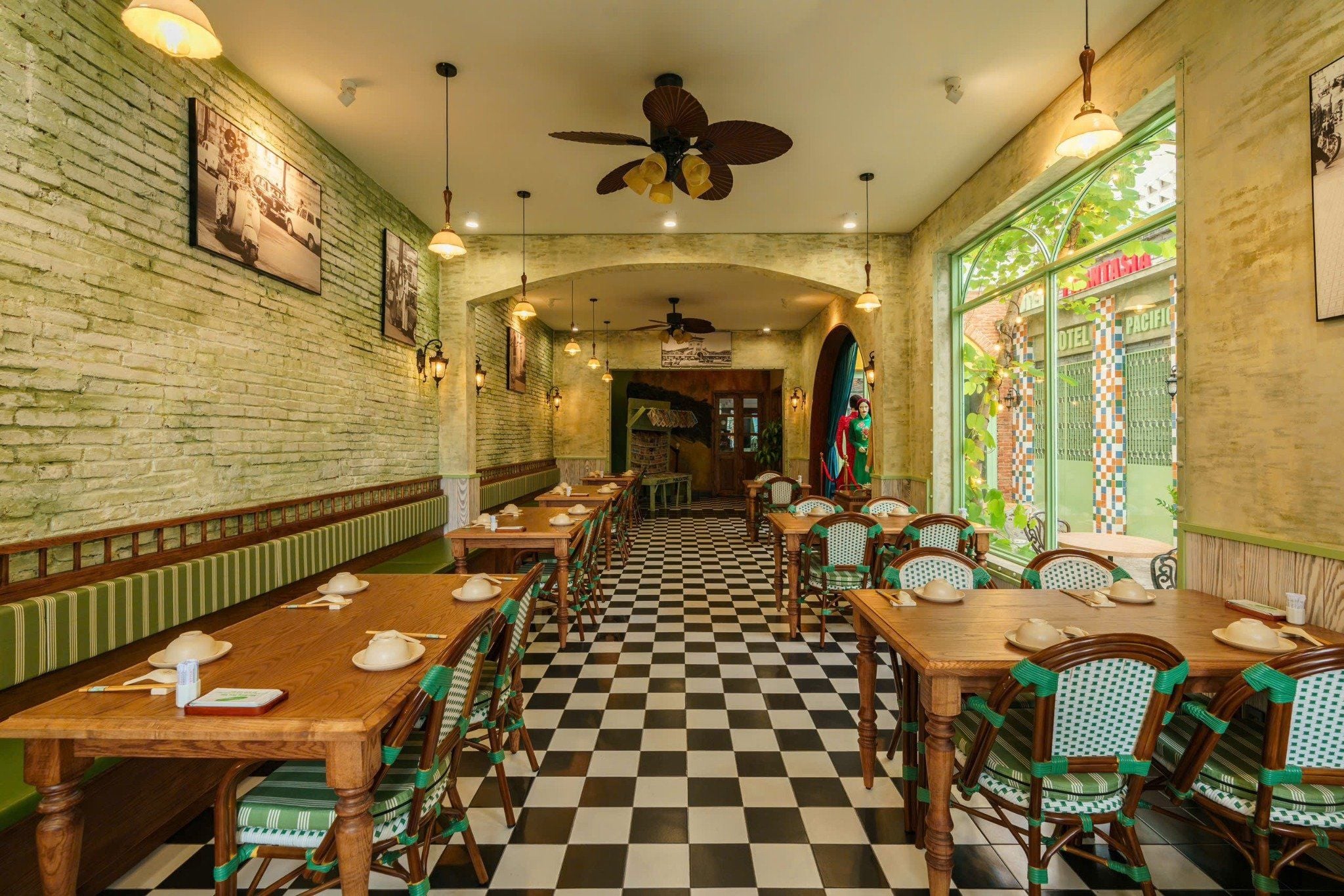 Lam Lam Xưa - 211B Điện Biên Phủ