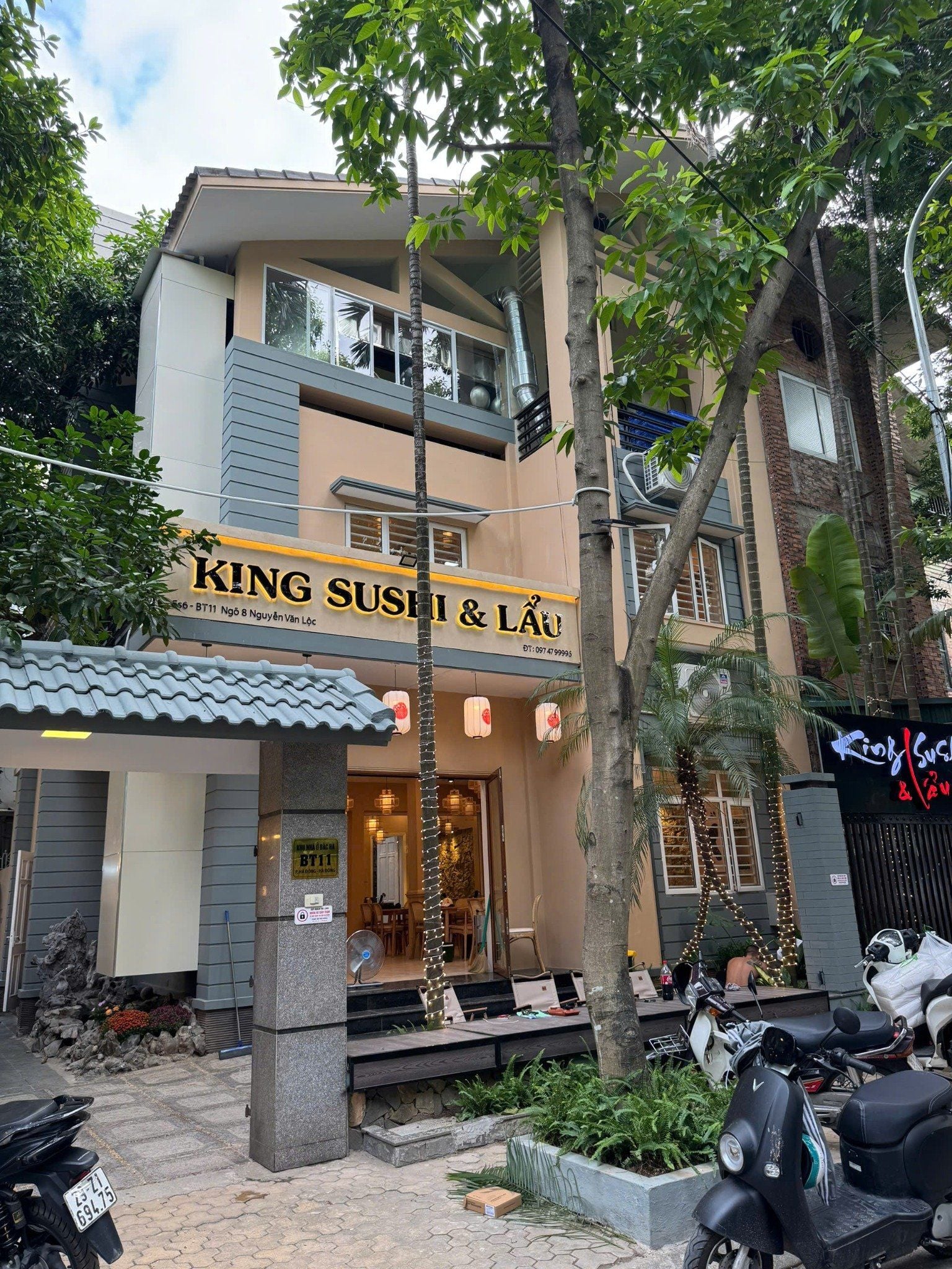 King Sushi & Lẩu - BT11 - Ngõ 8 Nguyễn Văn Lộc