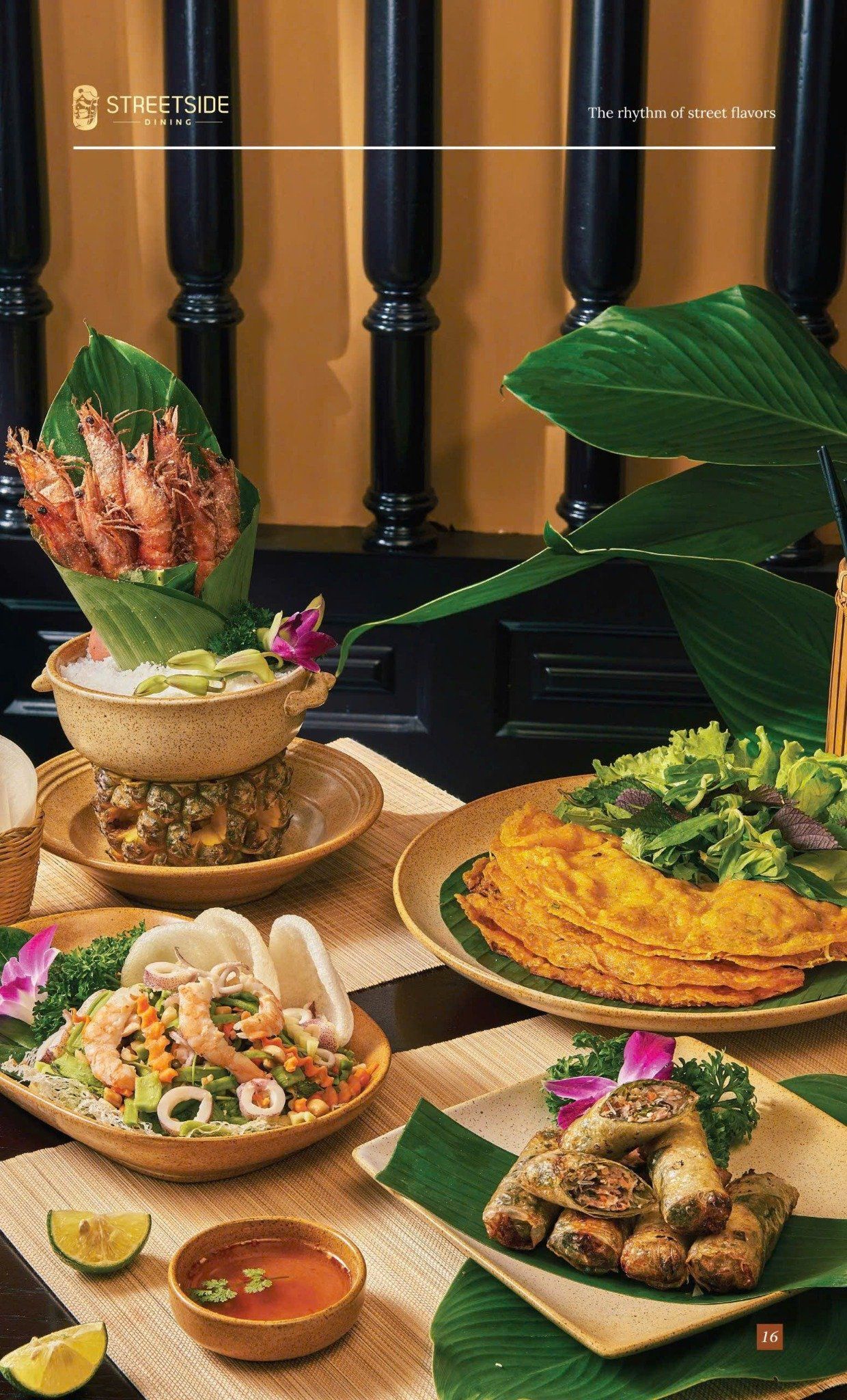 Streetside Dining - 25 Hàng Gà