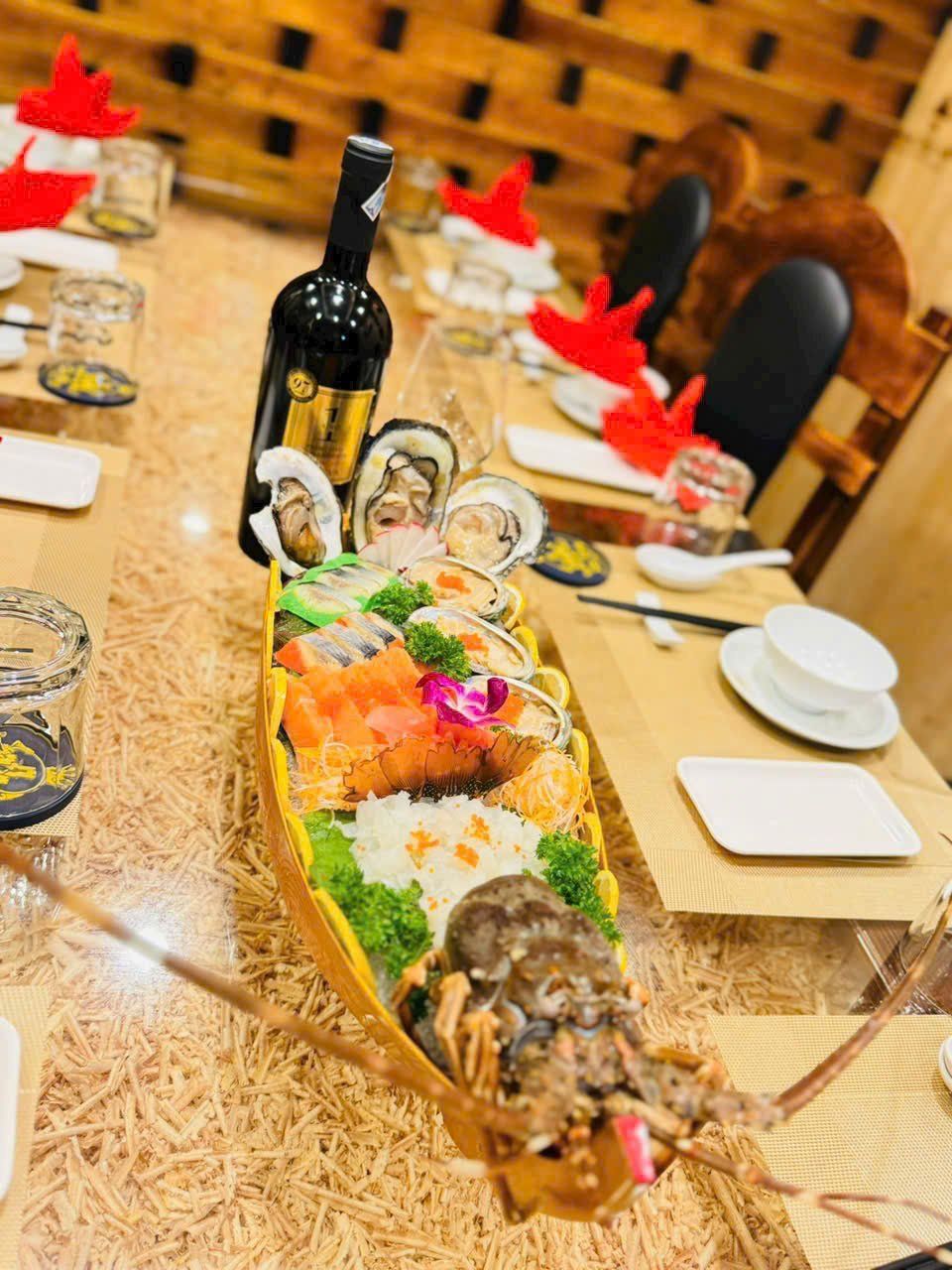 Lộc Vàng - 127 - 129 Đường 9A