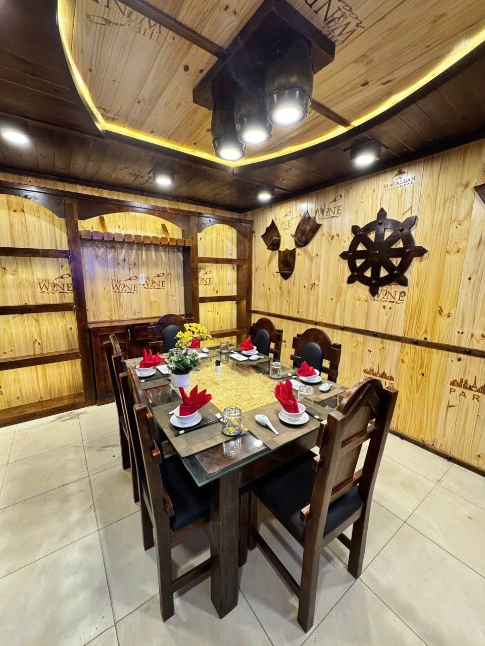 Lộc Vàng - 127 - 129 Đường 9A