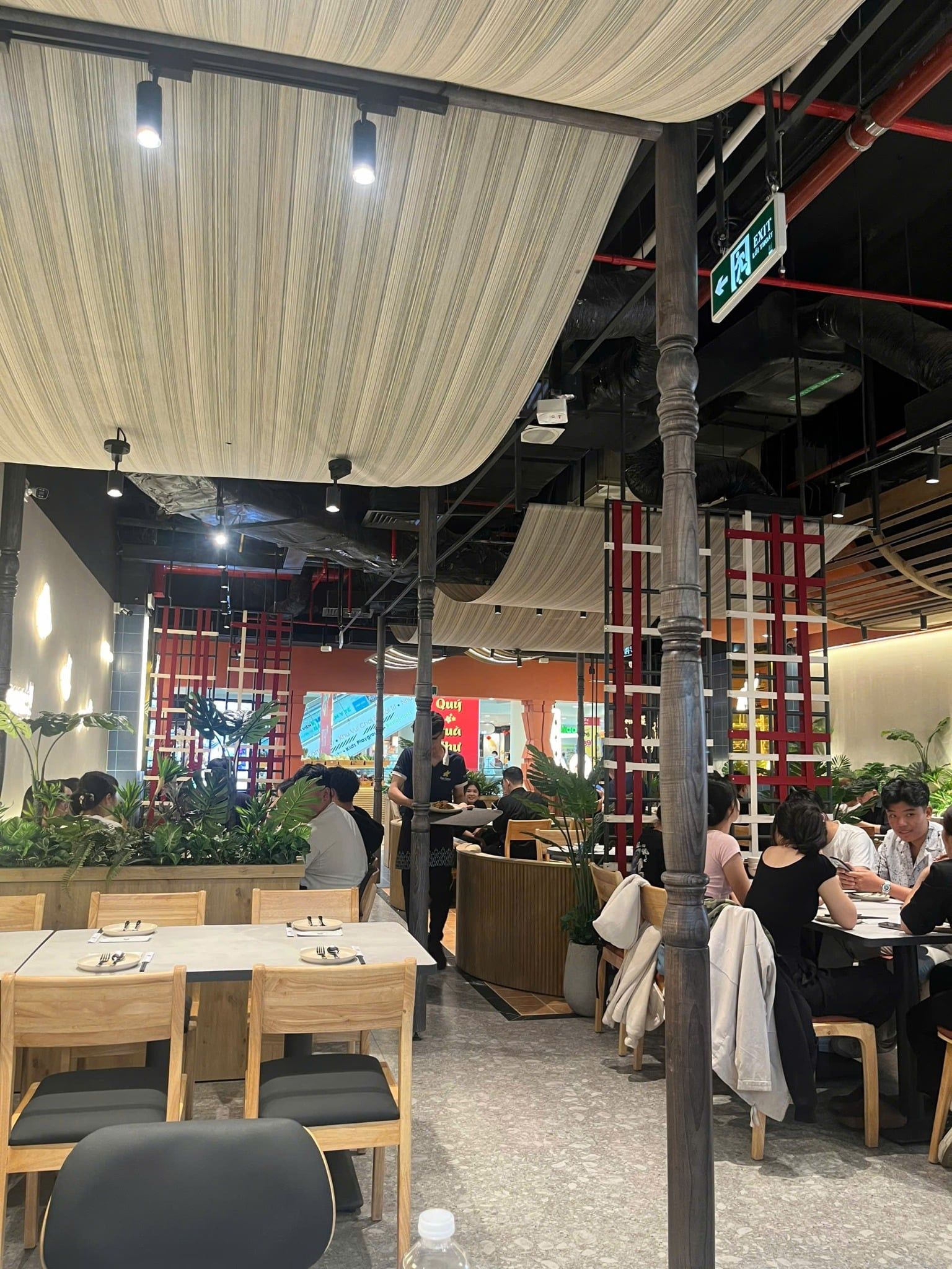 Thai Market Restaurant - TTTM Vincom Mega Royal Island Vũ Yên