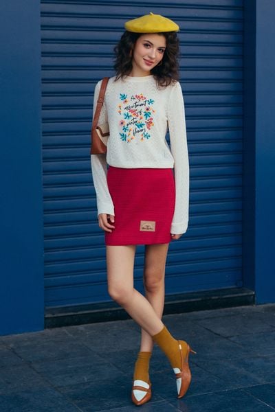 Top len mỏng kem in hoa