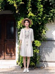  Đầm đuôi cá tunic trắng thêu thân trước 