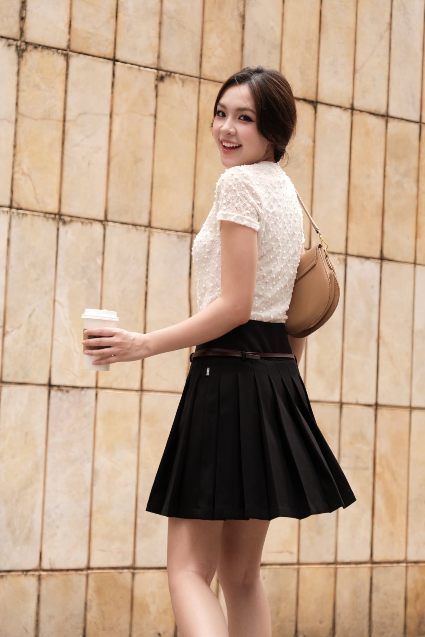  Chân váy mini Đen xếp ly kèm belt 