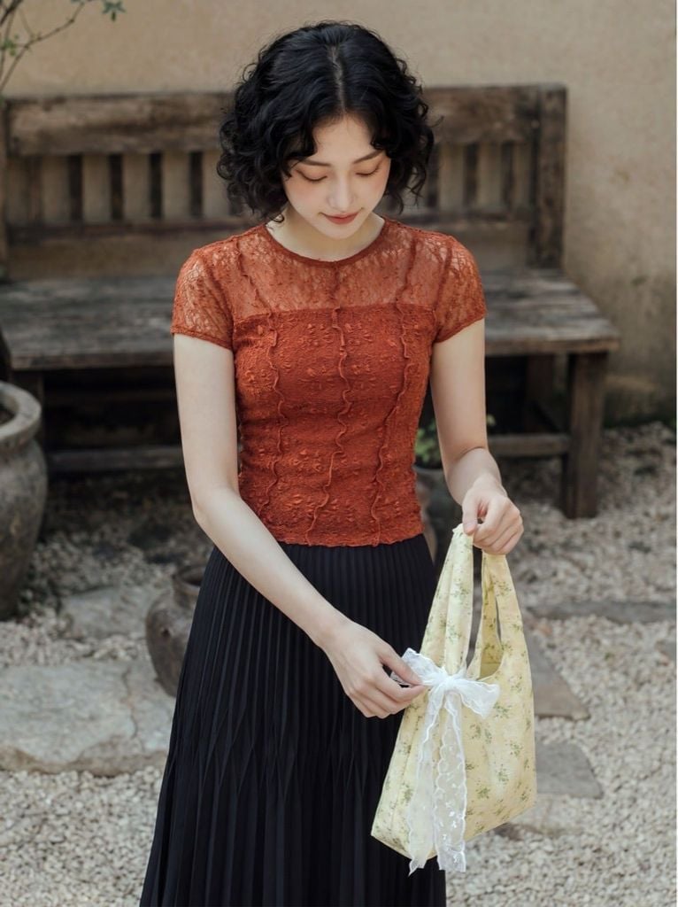 Áo thun ren can mảnh màu cam