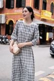  Top karo navi phối ren thêu hoa rơi 