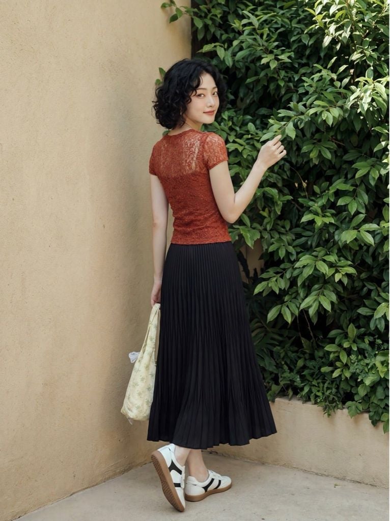 Áo thun ren can mảnh màu cam