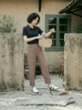  Áo thun polo đen đính đá cổ 