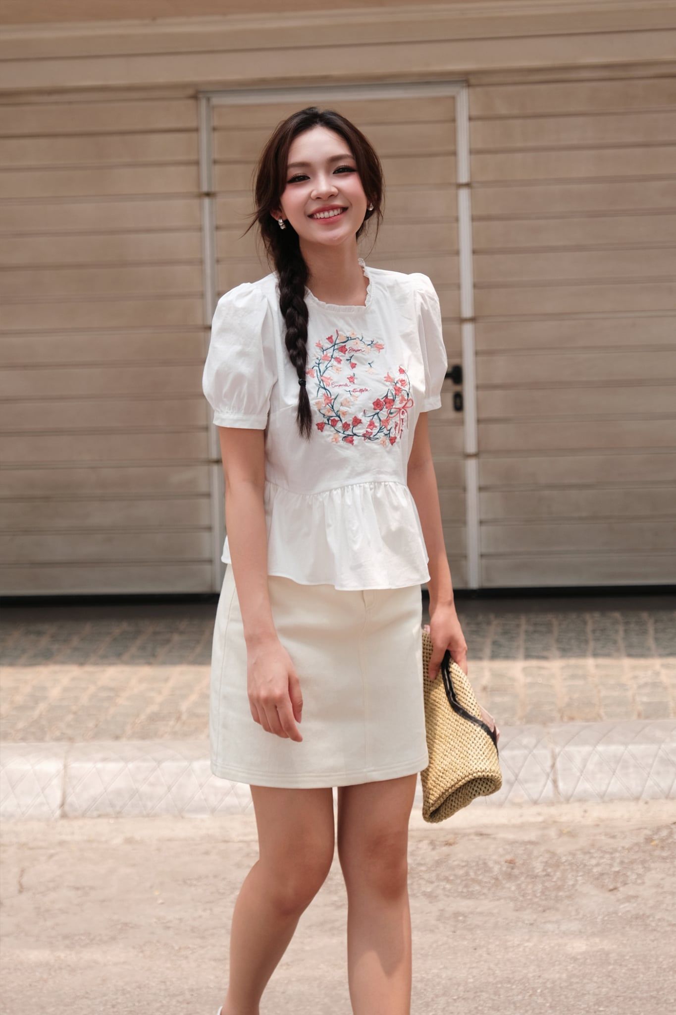  Áo peplum cổ nhún thêu linh lan hồng 
