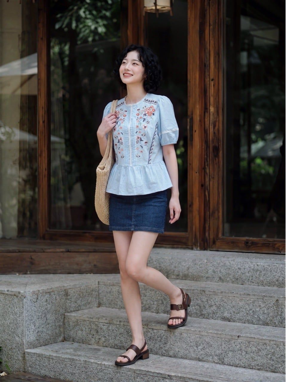  Áo peplum xanh thiên thanh thêu thân trước 