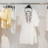  Đầm đuôi cá tunic trắng thêu thân trước 