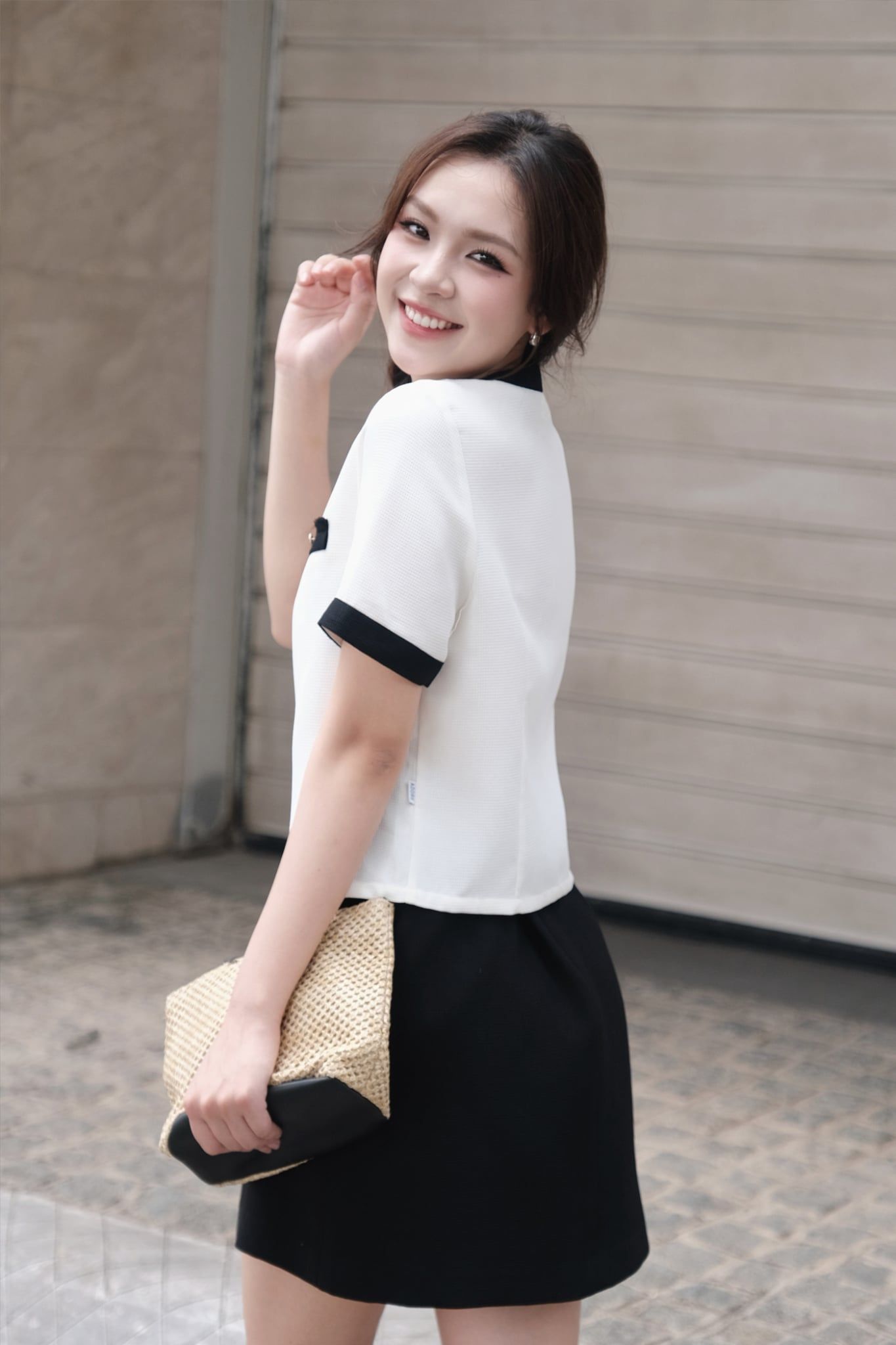  Chân váy A mini basic phối dây lấp lánh Đen 