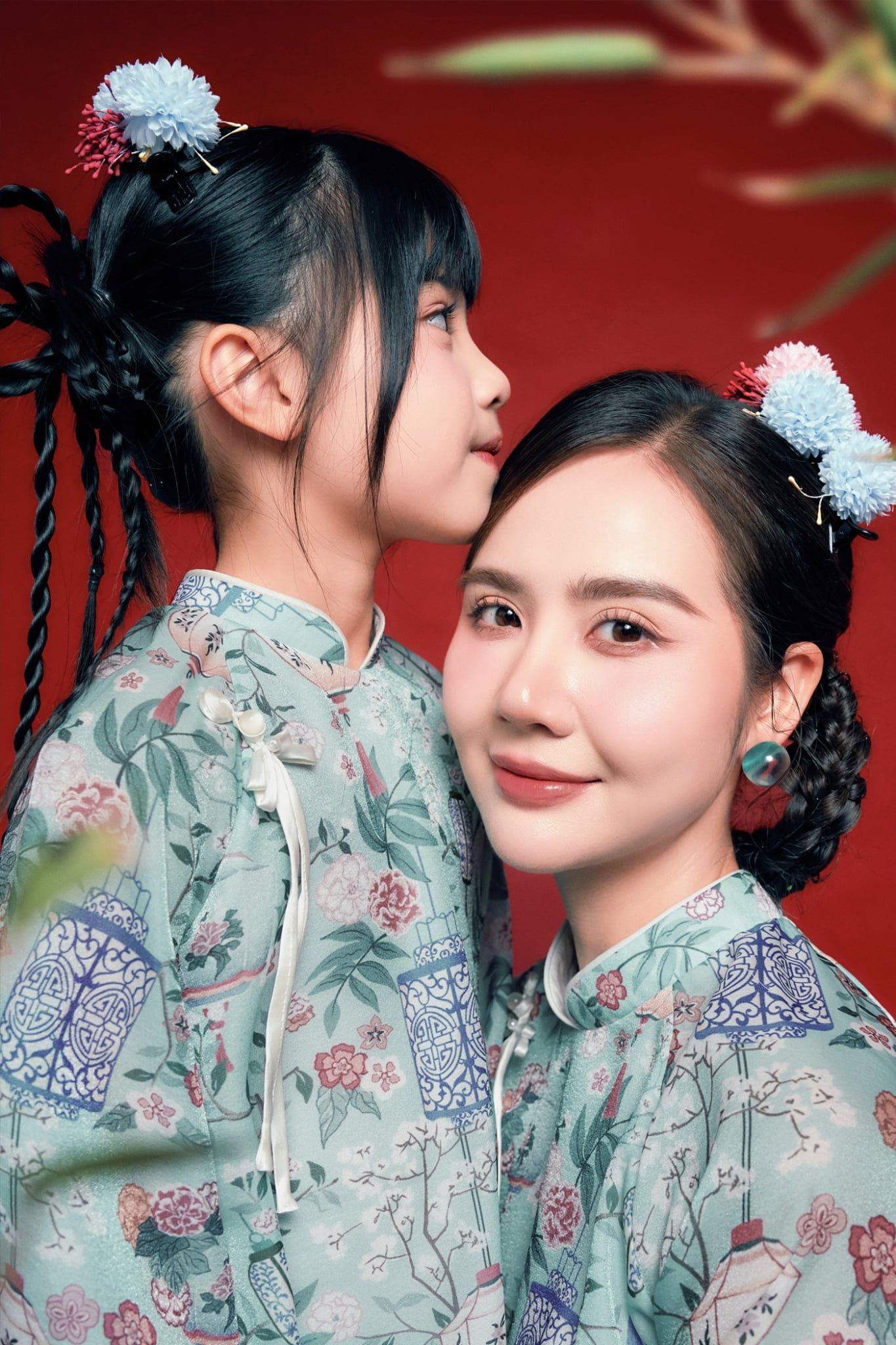  Lam Tường - Set áo dài tơ đèn lồng xanh ngọc lam 