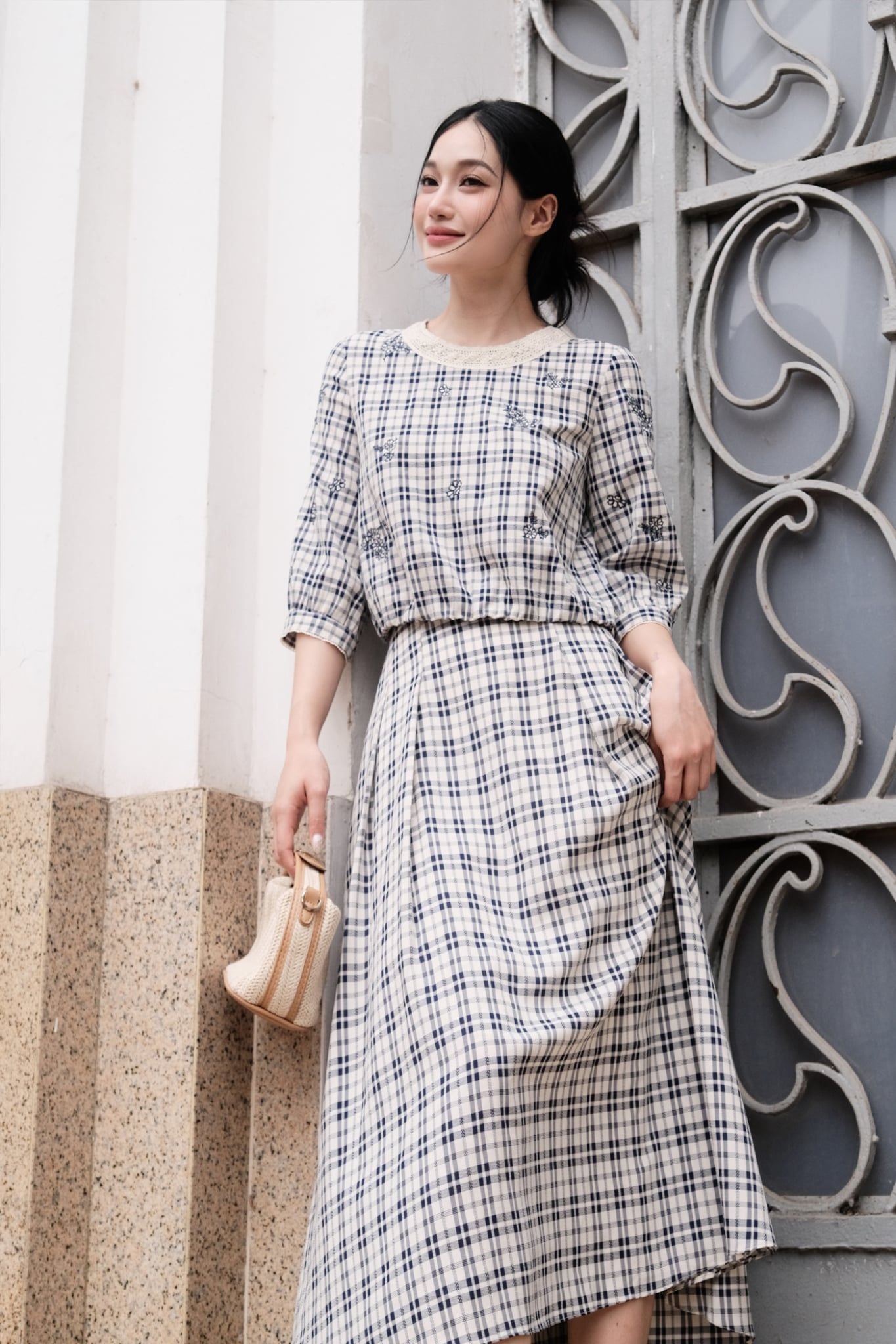  Chân váy midi karo xếp xòe 