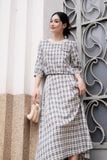  Top karo navi phối ren thêu hoa rơi 